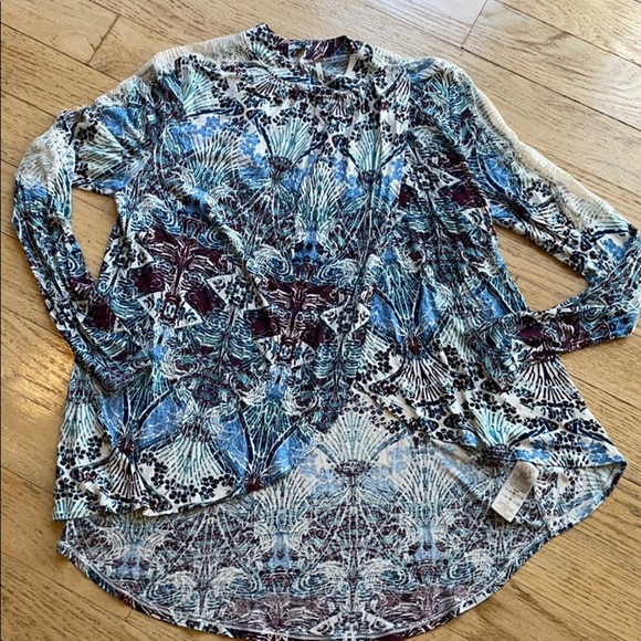 Free People top Nouveau New World - Picture 3 of 8